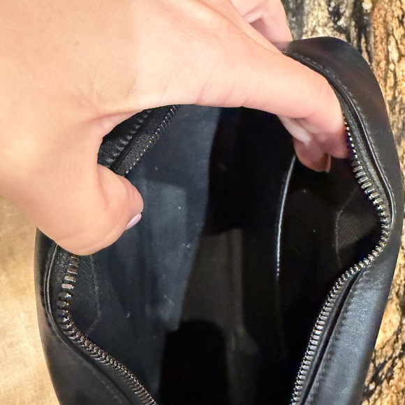 Gucci Black Quilted Leather Shoulder Bag - Picture 4 of 13